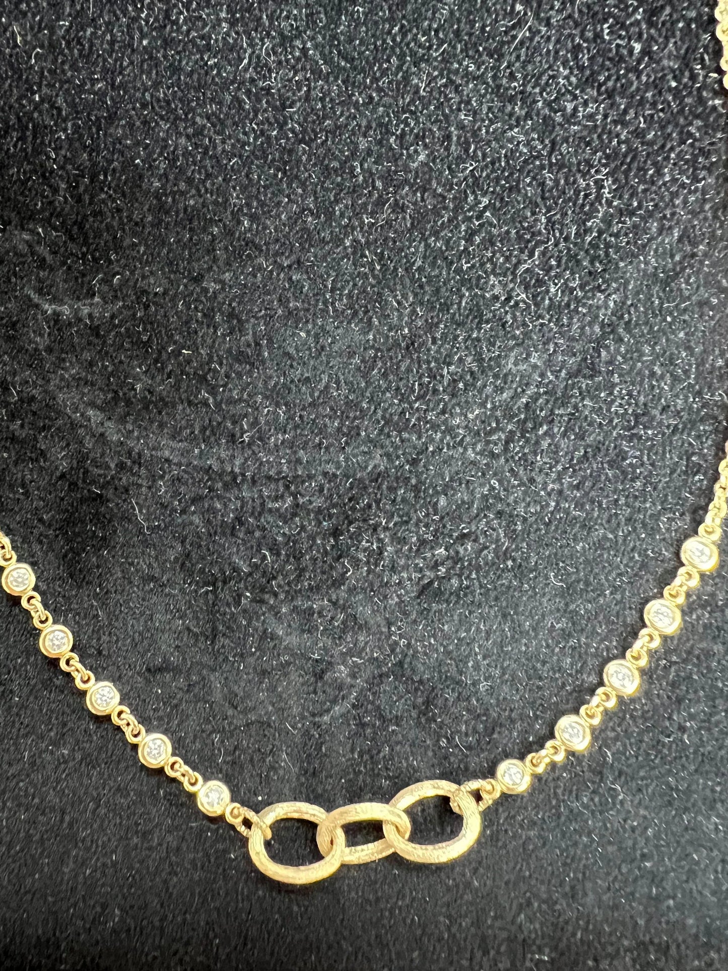 14K Gold Diamond Interlocking Circles Necklace