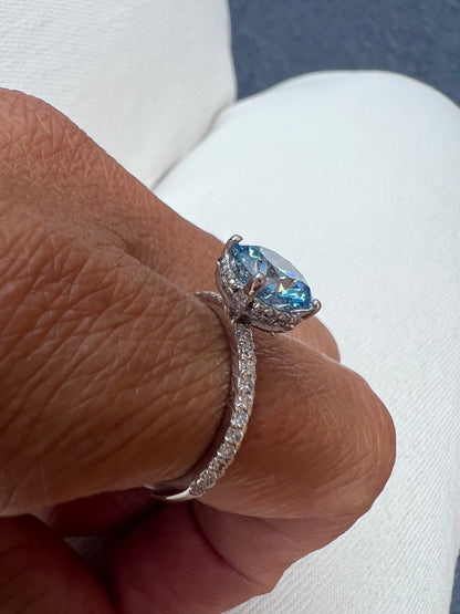 14K Gold Round Cut Fancy Vivid Blue Lab Grown Diamond Engagement Ring