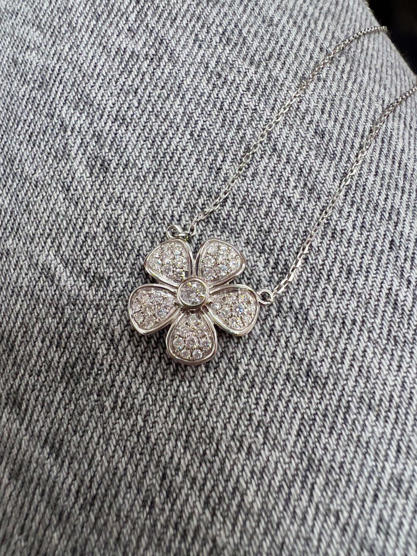 14k Gold Diamond Flower Necklace