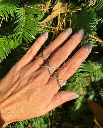 14k Gold Criss Cross One Row Diamond Ring