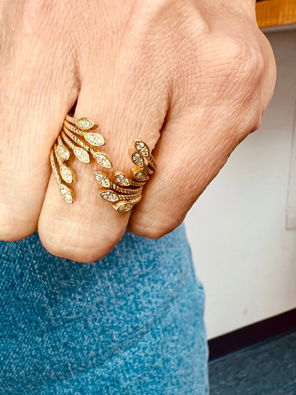 14k Gold Leaf Petal Vine Diamond Ring
